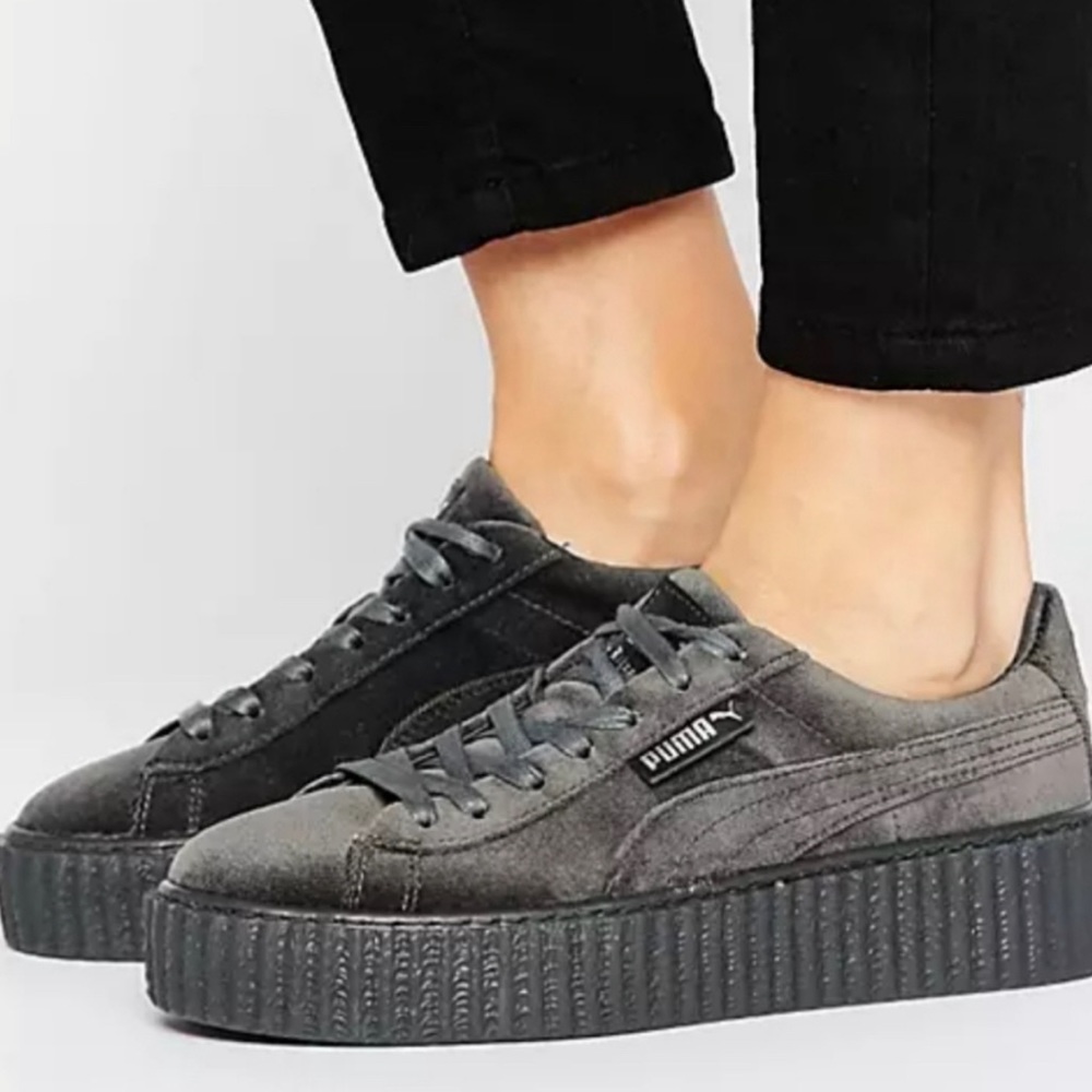 (Worn once!) Rare Rihanna Fenty x Puma velvet creeper sneaker US 7.5